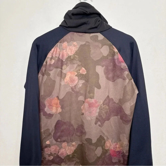 Armada Mens Medium Light Weight Hoodie - Picture 10 of 12